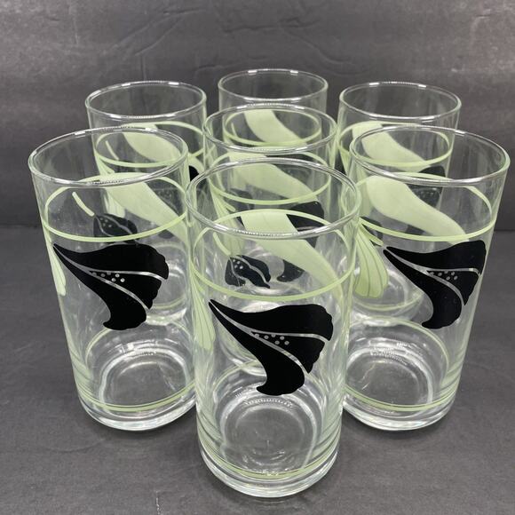Vintage 80s Corelle BLACK ORCHID 14oz Drinking Glasses Tumblers Set of 7 EUC - Picture 1 of 5
